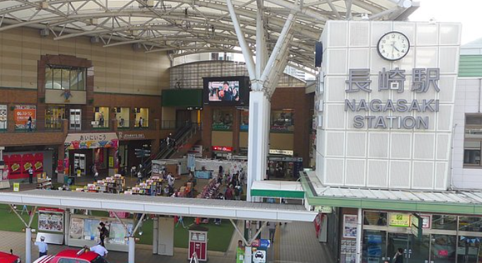 Nagasaki Station Plaza — easy regroup and raid hotspot